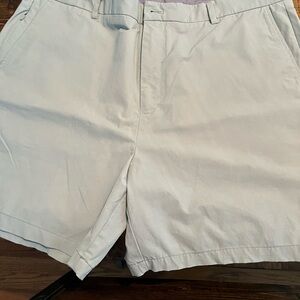 Vineyard Vines Flat Front Shorts in Classic White